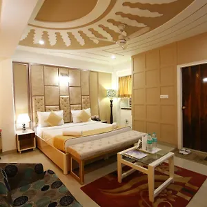 4* Hotel A Family Oppera Near Igi Airport