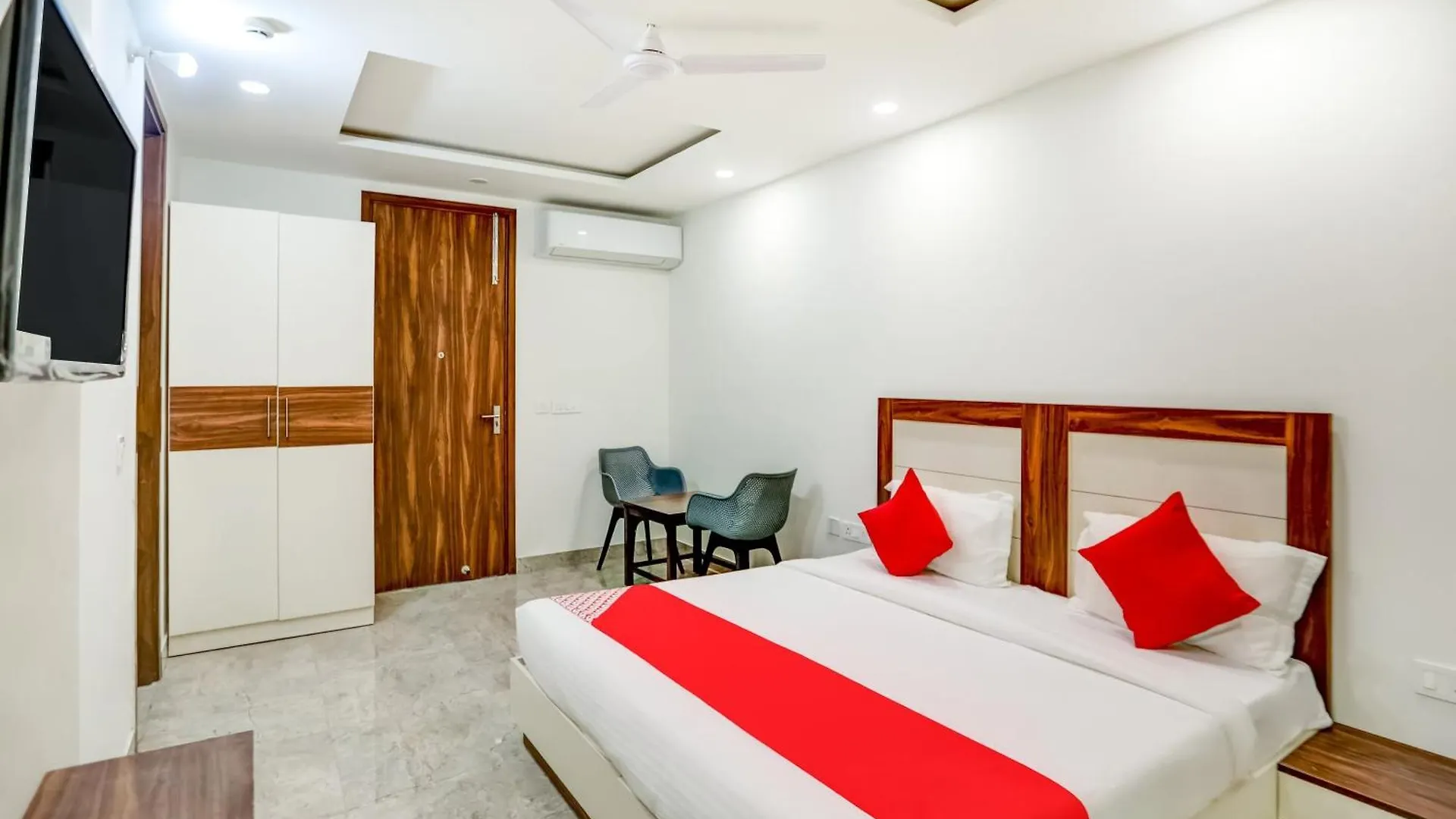 *** Hotel Flagship Happy Inn Delhi  India