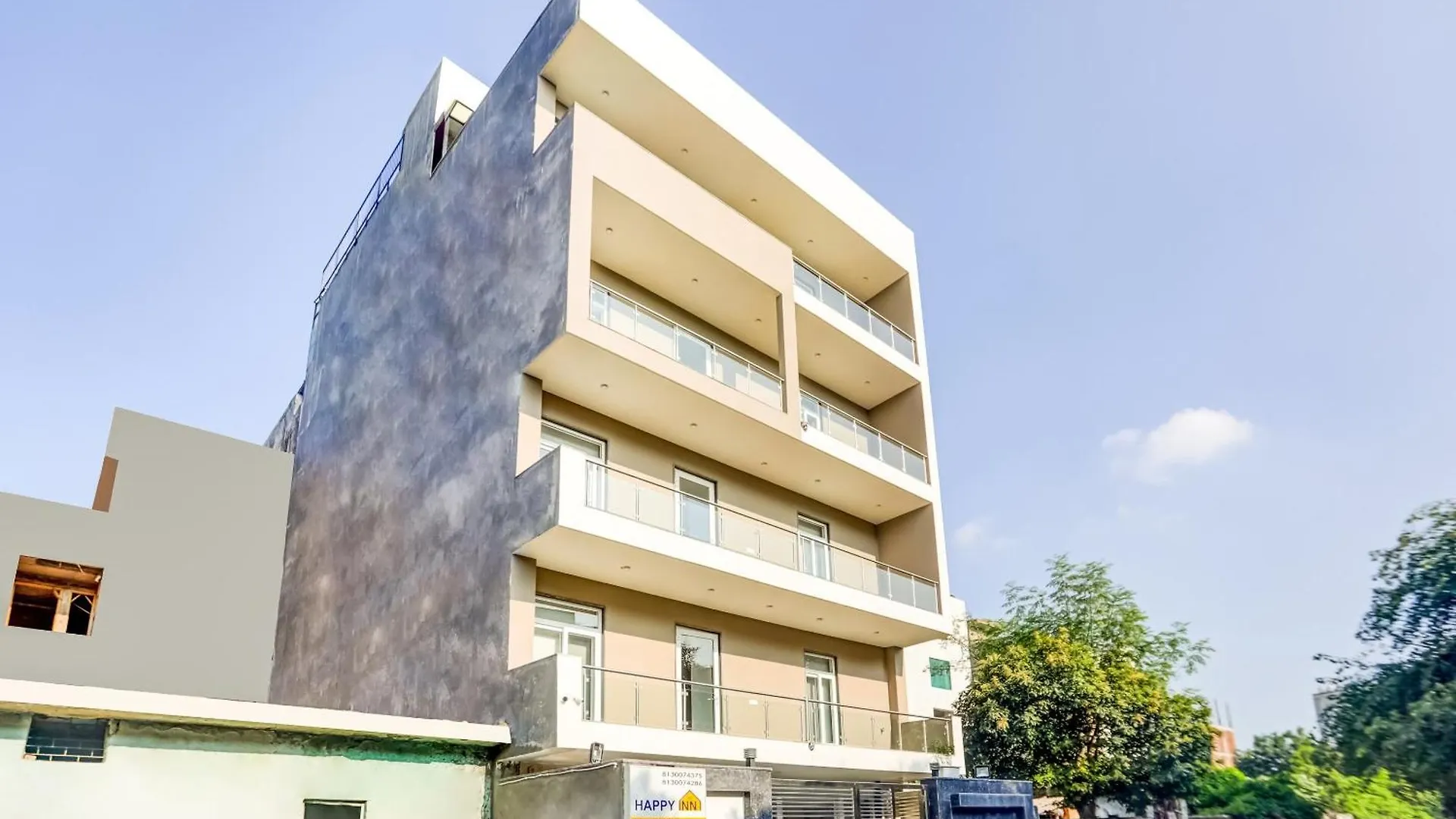 Flagship Happy Inn Delhi  Hotel